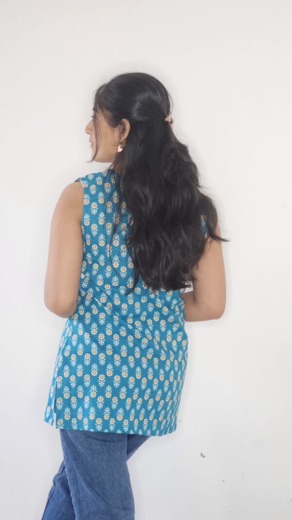 Neel chandani- v neck kurti