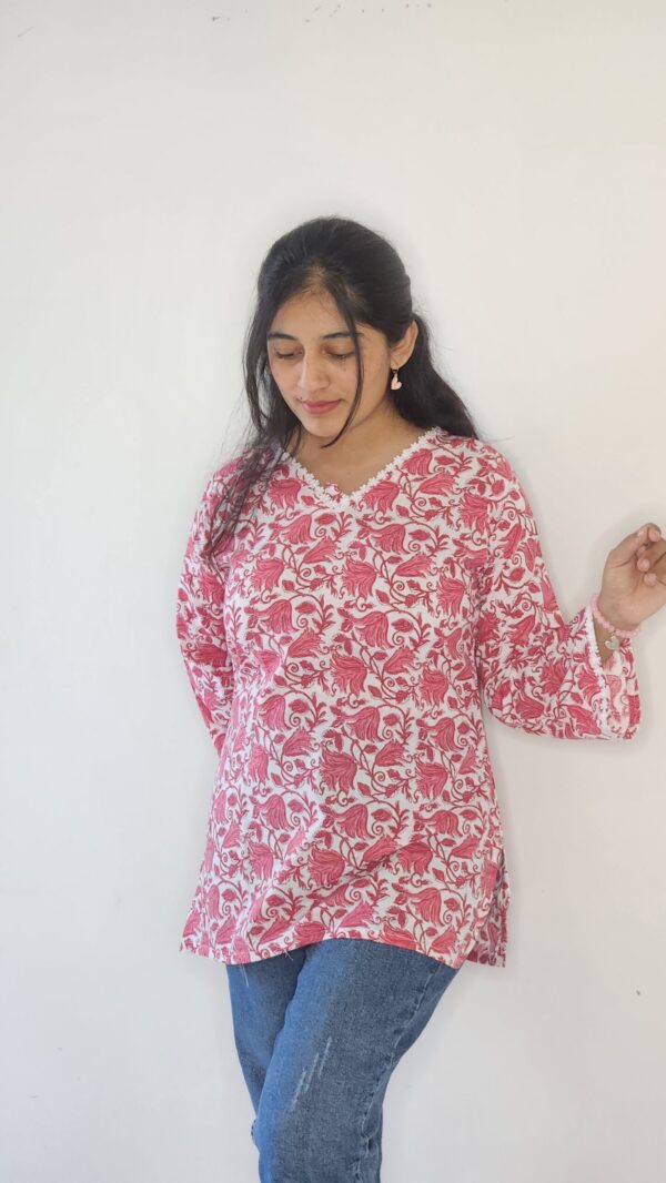 Noor - v neck kurti